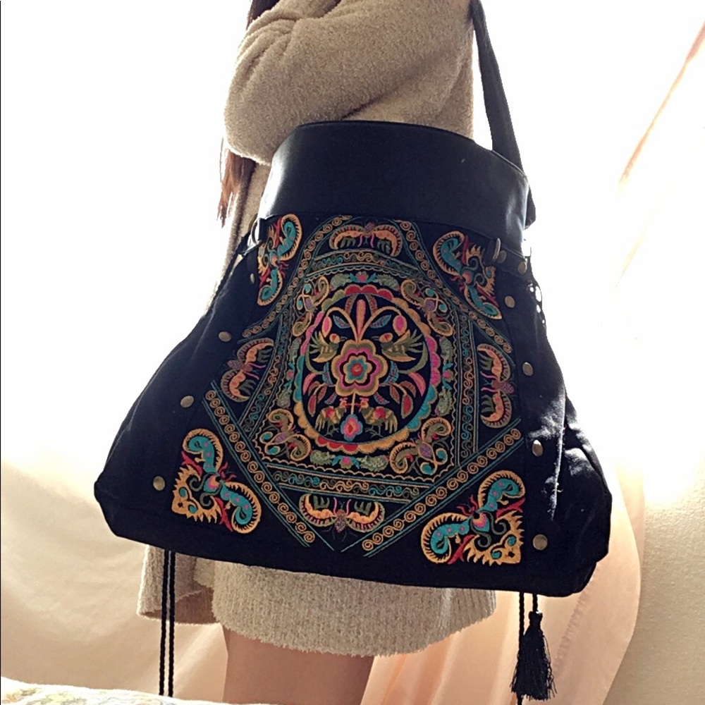 🐧Embroidered Black Tote